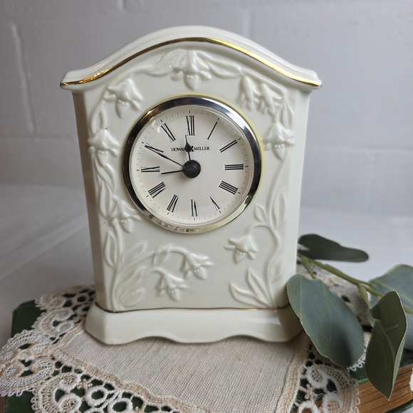 Howard Miller Other - Vintage Howard Miller Ivory Porcelain Floral Clock Gold Roman Numeral Quartz
